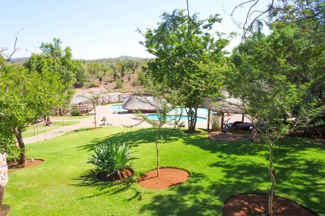 Thandabantu Game Lodge Roossenekal Экстерьер фото