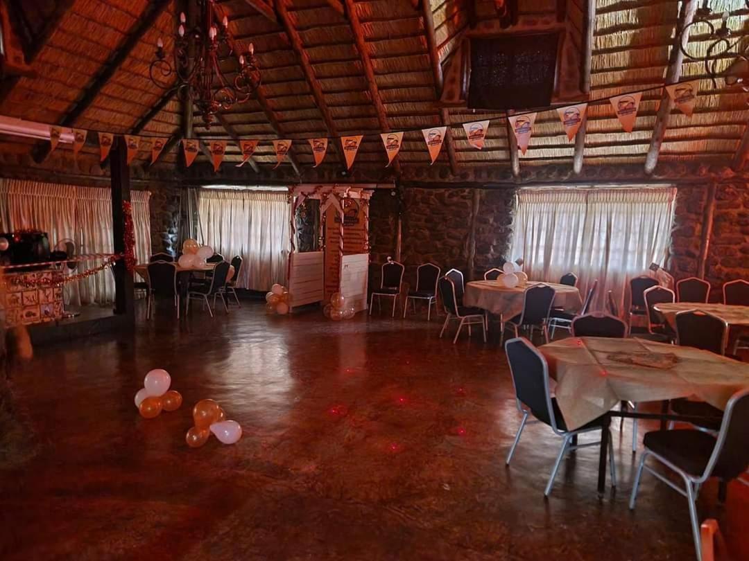 Thandabantu Game Lodge Roossenekal Экстерьер фото