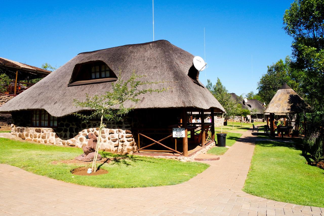 Thandabantu Game Lodge Roossenekal Экстерьер фото